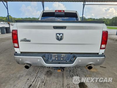Zdjęcie 6 z 12 samochodu: 2016 RAM 1500 SLT VIN:3C6RR6LT5GG376373 - miniatura