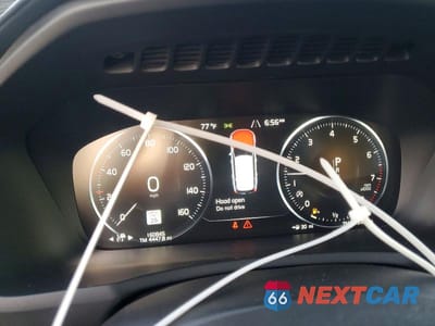 Zdjęcie 9 z 13 samochodu: 2018 VOLVO XC90 T6 VIN:YV4A22PL6J1384708 - miniatura