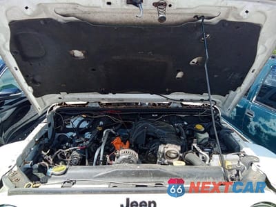 Zdjęcie 12 z 13 samochodu: 2014 JEEP WRANGLER UNLIMITED SAHARA VIN:1C4HJWEG8EL182450 - miniatura