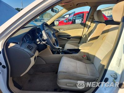 Zdjęcie 7 z 12 samochodu: 2009 HONDA ACCORD LXP VIN:1HGCP26499A014910 - miniatura