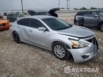 Czwarte zdjęcie samochodu z boku: 2015 NISSAN ALTIMA 2.5 S VIN:1N4AL3AP4FN314552 - miniatura