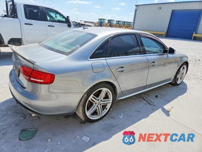 Trzecie zdjęcie samochodu z tyłu: 2011 AUDI S4 PRESTIGE VIN:WAUKGAFL4BA105274 - miniatura