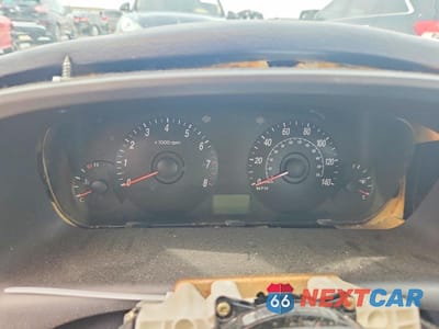 Zdjęcie 9 z 12 samochodu: 2005 HYUNDAI ELANTRA GL VIN:KMHDN56D15U156747 - miniatura
