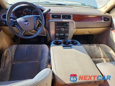 Zdjęcie 8 z 12 samochodu: 2010 GMC YUKON XL VIN:1GKUKHE31AR155140 - miniatura