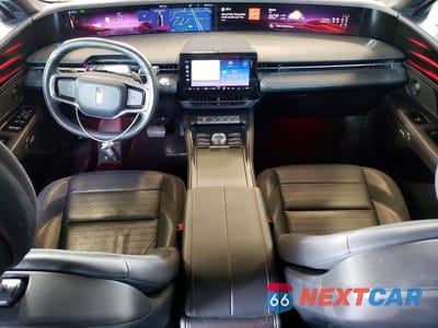 Zdjęcie 8 z 14 samochodu: 2024 LINCOLN NAUTILUS RESERVE VIN:5LMPJ8K41RJ846969 - miniatura