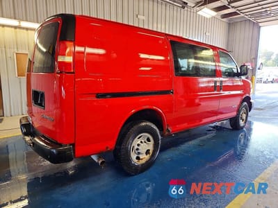 Trzecie zdjęcie samochodu z tyłu: 2006 CHEVROLET EXPRESS G3500 DELIVERY VAN VIN:1GCHG35V761272858 - miniatura