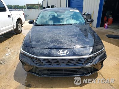 Piąte zdjęcie samochodu w środku: 2026 HYUNDAI ELANTRA SEL SPORT VIN:KMHLM4DG7TU242471 - miniatura