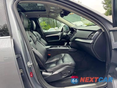 Zdjęcie 8 z 13 samochodu: 2016 VOLVO XC90 T6 VIN:YV4A22PK5G1023633 - miniatura
