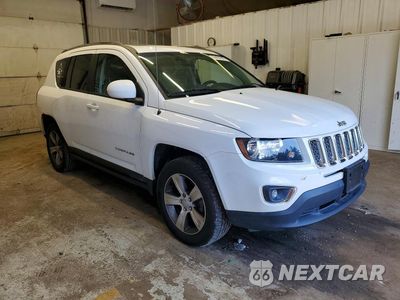 Czwarte zdjęcie samochodu z boku: 2016 JEEP COMPASS LATITUDE VIN:1C4NJDEB9GD814235 - miniatura