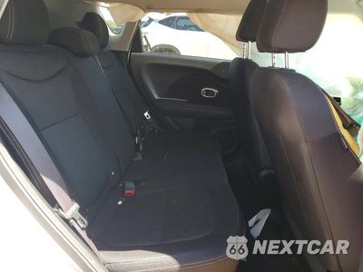 Zdjęcie 10 z 12 samochodu: 2016 KIA SOUL BASE VIN:KNDJN2A20G7865490 - miniatura
