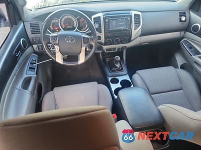 Zdjęcie 8 z 13 samochodu: 2015 TOYOTA TACOMA V6 VIN:5TFLU4EN7FX132802 - miniatura