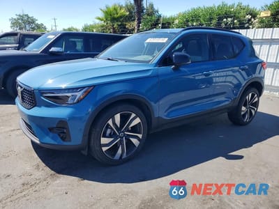2023 VOLVO XC40 PLUS YV4L12UW9P2071150 - główne zdjęcie licytacji z USA - miniatura