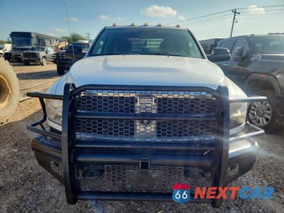 Piąte zdjęcie samochodu w środku: 2012 DODGE RAM 3500 ST VIN:3C7WDTCL5CG239133 - miniatura