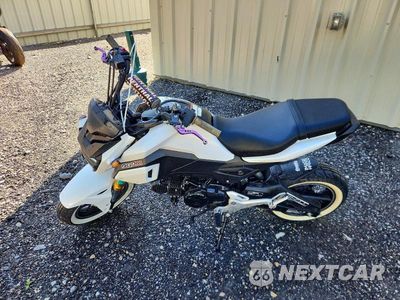 Trzecie zdjęcie samochodu z tyłu: 2020 HONDA GROM 125 VIN:MLHJC751XL5201415 - miniatura
