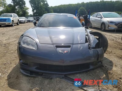 Piąte zdjęcie samochodu w środku: 2012 CHEVROLET CORVETTE GRAND SPORT VIN:1G1YR2DW9C5107583 - miniatura