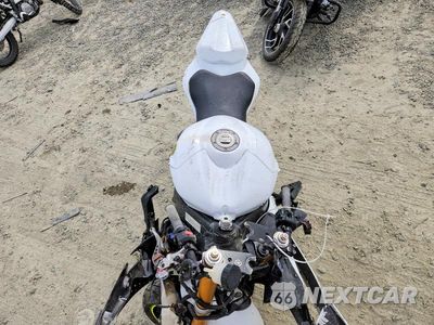 Piąte zdjęcie samochodu w środku: 2007 YAMAHA YZFR6 L VIN:JYARJ12Y47A005814 - miniatura