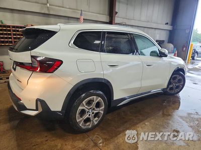 Trzecie zdjęcie samochodu z tyłu: 2023 BMW X1 XDRIVE28I VIN:WBX73EF03P5X85608 - miniatura