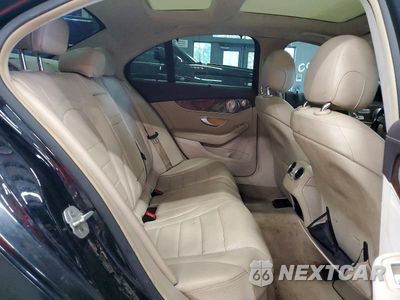 Zdjęcie 10 z 12 samochodu: 2015 MERCEDES-BENZ C 300 4MATIC VIN:55SWF4KBXFU025351 - miniatura