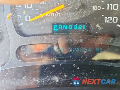 Zdjęcie 9 z 13 samochodu: 2004 CHEVROLET SUBURBAN C1500 VIN:1GNEC16Z74J313207 - miniatura