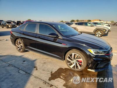 Czwarte zdjęcie samochodu z boku: 2019 VOLKSWAGEN JETTA GLI VIN:3VW6T7BU3KM260223 - miniatura