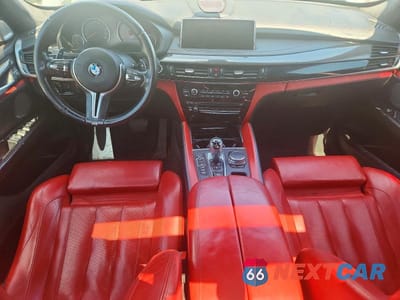 Zdjęcie 8 z 13 samochodu: 2017 BMW X5 M VIN:5YMKT6C58H0R79599 - miniatura