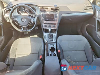 Zdjęcie 8 z 12 samochodu: 2017 VOLKSWAGEN GOLF SPORTWAGEN S VIN:3VWC17AU8HM505116 - miniatura