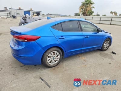 Trzecie zdjęcie samochodu z tyłu: 2017 HYUNDAI ELANTRA SE VIN:5NPD74LF2HH203006 - miniatura