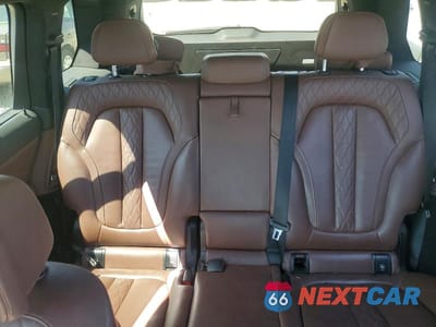 Zdjęcie 10 z 13 samochodu: 2021 BMW X7 XDRIVE40I VIN:5UXCW2C06M9E19606 - miniatura