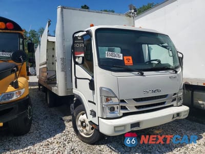 Czwarte zdjęcie samochodu z boku: 2023 ISUZU NPR HD BOX TRUCK VIN:54DC4W1D0PS201381 - miniatura