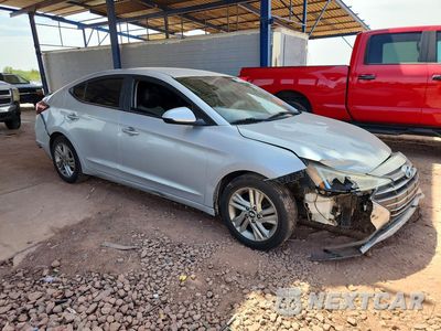 Czwarte zdjęcie samochodu z boku: 2019 HYUNDAI ELANTRA SEL VIN:5NPD84LF4KH424014 - miniatura