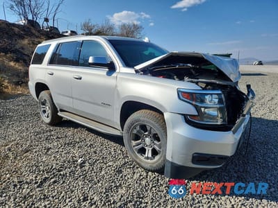 Czwarte zdjęcie samochodu z boku: 2020 CHEVROLET TAHOE K1500 LS VIN:1GNSKAKC5LR134185 - miniatura