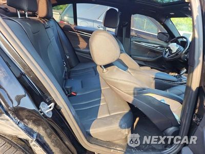 Zdjęcie 10 z 12 samochodu: 2019 BMW 530 XI VIN:WBAJA7C57KG912584 - miniatura