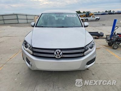 Piąte zdjęcie samochodu w środku: 2013 VOLKSWAGEN TIGUAN S VIN:WVGBV7AX1DW520625 - miniatura