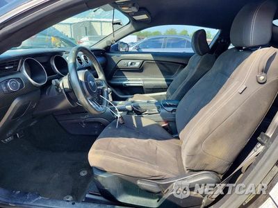 Zdjęcie 7 z 12 samochodu: 2018 FORD MUSTANG VIN:1FA6P8TH6J5120997 - miniatura
