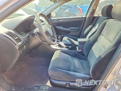 Zdjęcie 7 z 12 samochodu: 2005 HONDA ACCORD EX VIN:1HGCM55705A178871 - miniatura