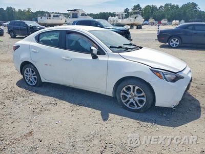 Czwarte zdjęcie samochodu z boku: 2016 SCION IA BASE VIN:3MYDLBZV3GY122453 - miniatura
