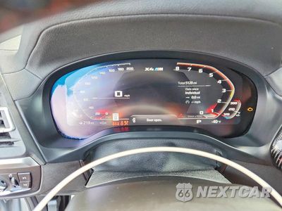 Zdjęcie 9 z 12 samochodu: 2025 BMW X4 M VIN:5YM23EC03S9197129 - miniatura