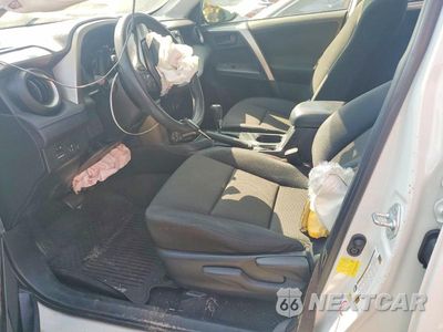 Zdjęcie 7 z 13 samochodu: 2017 TOYOTA RAV4 LE VIN:JTMZFREV2HJ719108 - miniatura