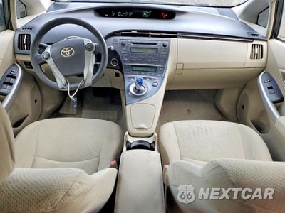 Zdjęcie 8 z 12 samochodu: 2010 TOYOTA PRIUS III VIN:JTDKN3DU0A0118897 - miniatura