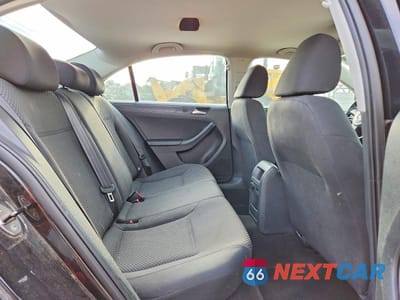 Zdjęcie 10 z 13 samochodu: 2013 VOLKSWAGEN JETTA BASE VIN:3VW2K7AJ2DM267546 - miniatura