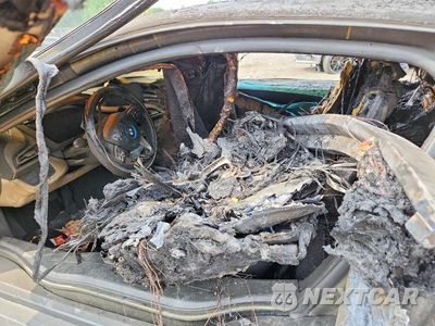 Zdjęcie 7 z 12 samochodu: 2016 BMW I8 VIN:WBY2Z2C54GV674701 - miniatura