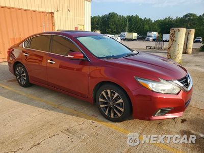 Czwarte zdjęcie samochodu z boku: 2017 NISSAN ALTIMA 2.5 SV VIN:1N4AL3AP1HC150871 - miniatura