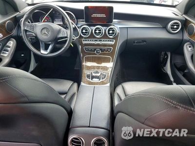 Zdjęcie 8 z 12 samochodu: 2018 MERCEDES-BENZ C 300 VIN:55SWF4JB9JU262584 - miniatura
