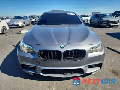 Piąte zdjęcie samochodu w środku: 2014 BMW 535 I VIN:WBA5B1C56ED480040 - miniatura