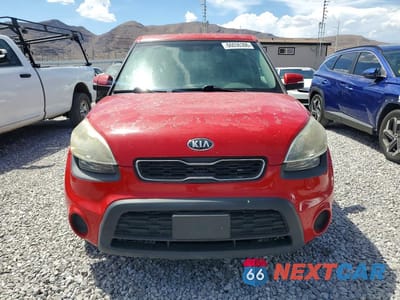 Piąte zdjęcie samochodu w środku: 2013 KIA SOUL + VIN:KNDJT2A63D7626679 - miniatura