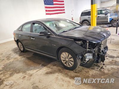 Czwarte zdjęcie samochodu z boku: 2016 HYUNDAI SONATA HYBRID SE VIN:KMHE24L10GA035990 - miniatura