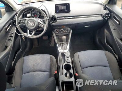 Zdjęcie 8 z 12 samochodu: 2020 TOYOTA YARIS HATCHBACK LE VIN:3MYDLBJV8LY702481 - miniatura