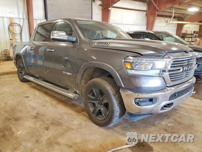 Czwarte zdjęcie samochodu z boku: 2021 RAM 1500 LARAMIE VIN:1C6SRFJT9MN556527 - miniatura