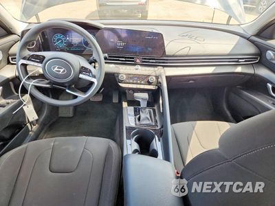 Zdjęcie 8 z 12 samochodu: 2024 HYUNDAI ELANTRA BLUE VIN:KMHLM4DJ6RU113898 - miniatura