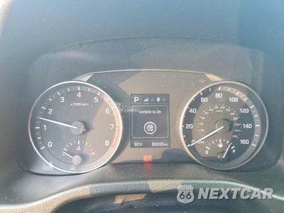 Zdjęcie 9 z 12 samochodu: 2018 HYUNDAI ELANTRA VALUE EDITION VIN:5NPD84LF3JH378027 - miniatura